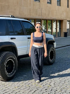 Bol Kesim Beyaz Çizgili Pantolon