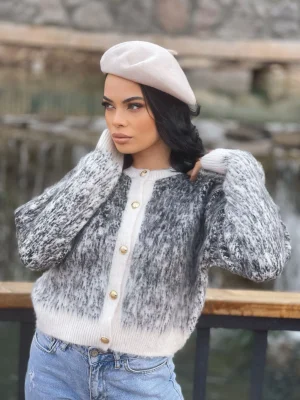 Gri Beyaz Yün Hırka