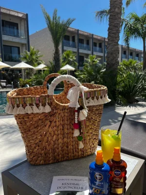 Hasır Boncuklu Çanta