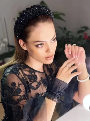 Siyah Özel Tasarım Taç