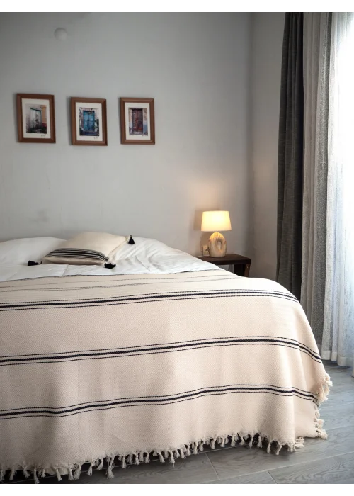 Lydia Handloomed XL Throw