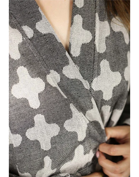 Demeter Schwarzer Bademantel