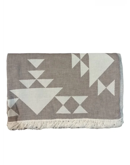 Liva Throw