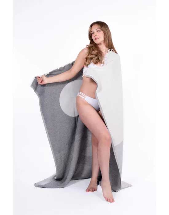 Luna Throw - Grey & Black