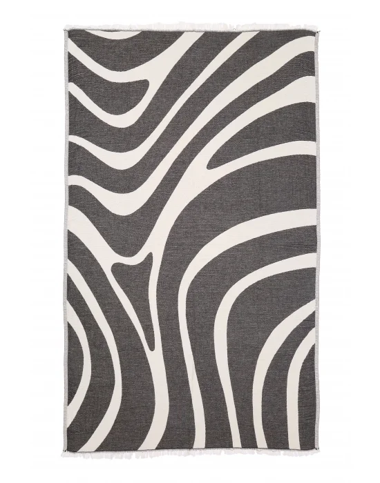 Lucca Throw