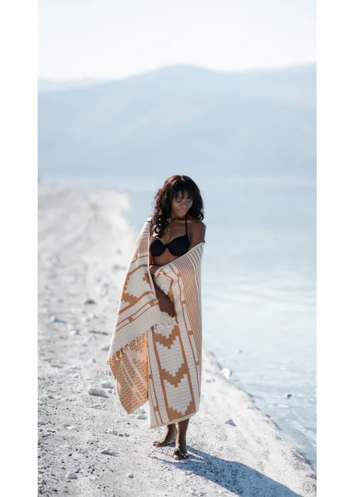 Nesta Land Peshtemal