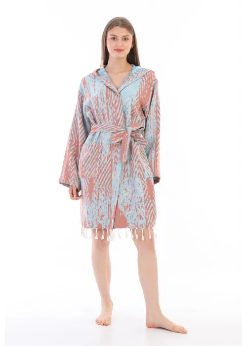 Tonna Terra & Blue Bathrobe