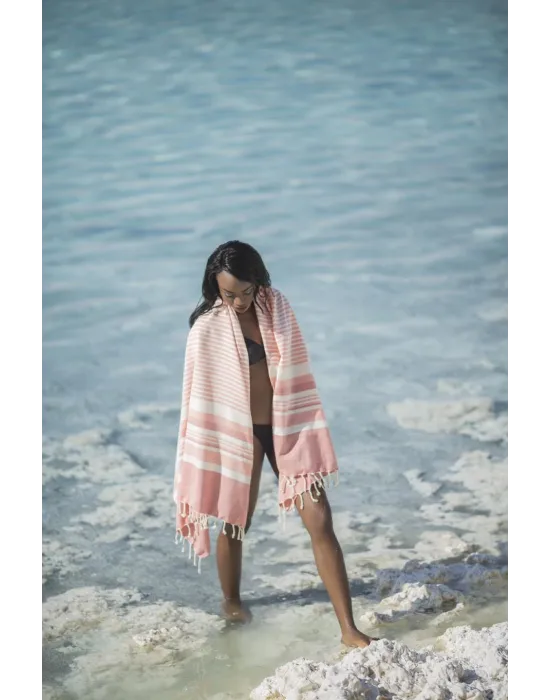 Torellia Red Peshtemal