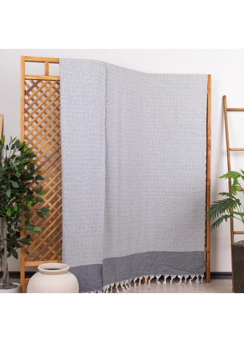 Satranc Throw