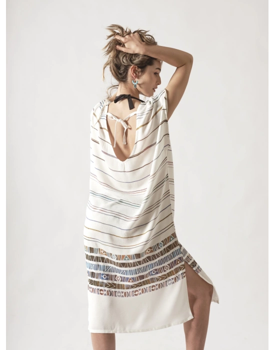 Geri Bağcıklı Etnik Elbise