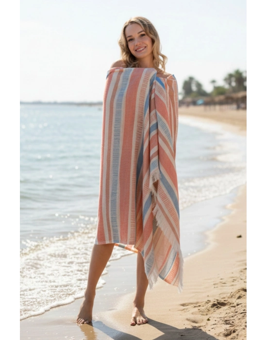 Larissa Coral Peshtemal