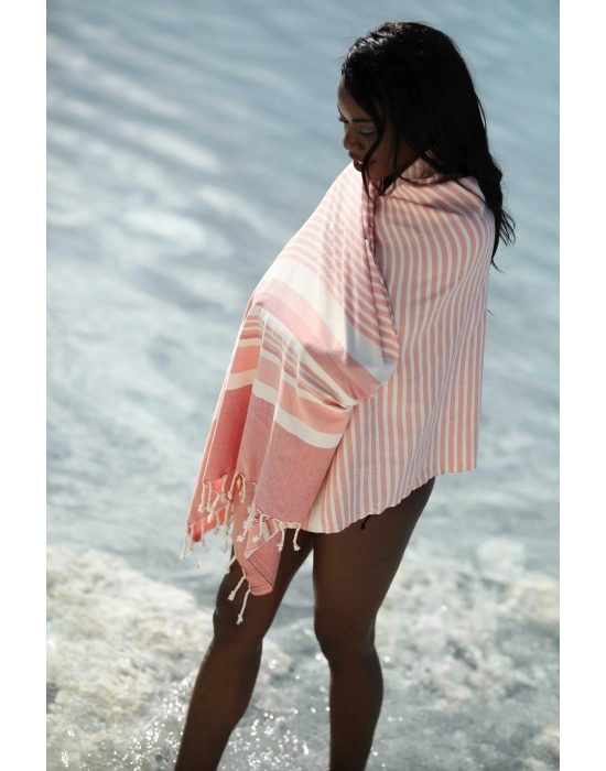 Torellia Red Peshtemal