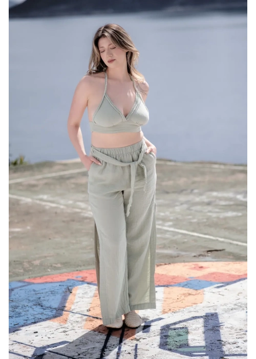 Atelier Chaputs tarafından tasarlanan %100 pamuk Müslin Yeşil Yırtmaçlı Pantolon Tek Beden