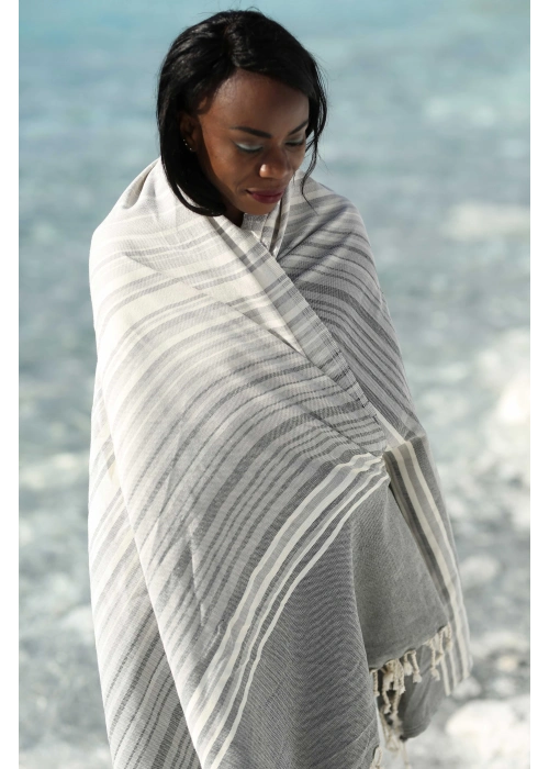 Tegula Siyah Peshtemalli