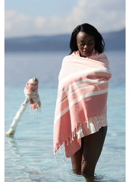 Torellia Red Peshtemal