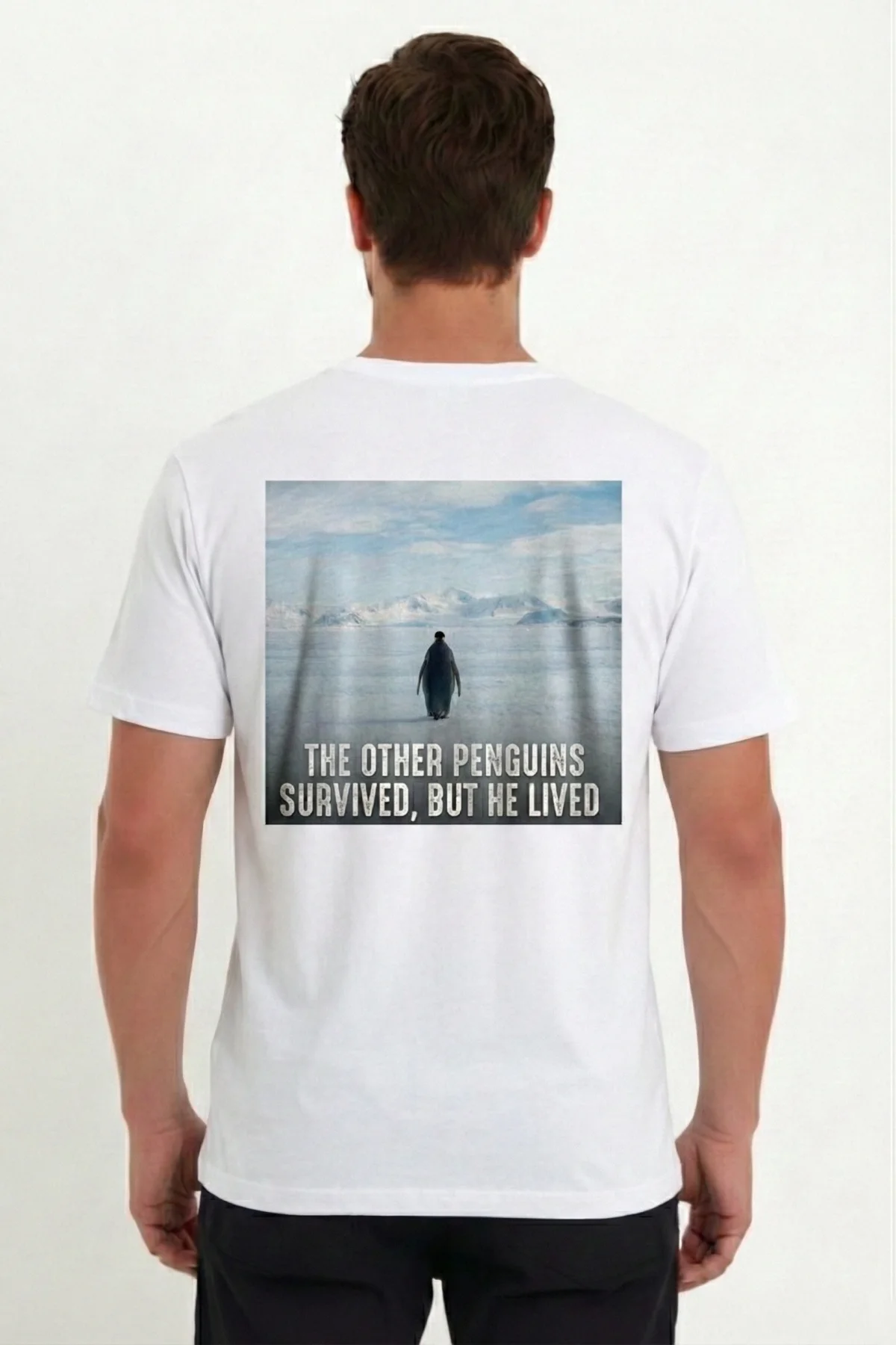 Erkek Oversize Tişört - Sırt Baskılı Survivor Penguin Temalı Felsefi Yazılı - Beyaz