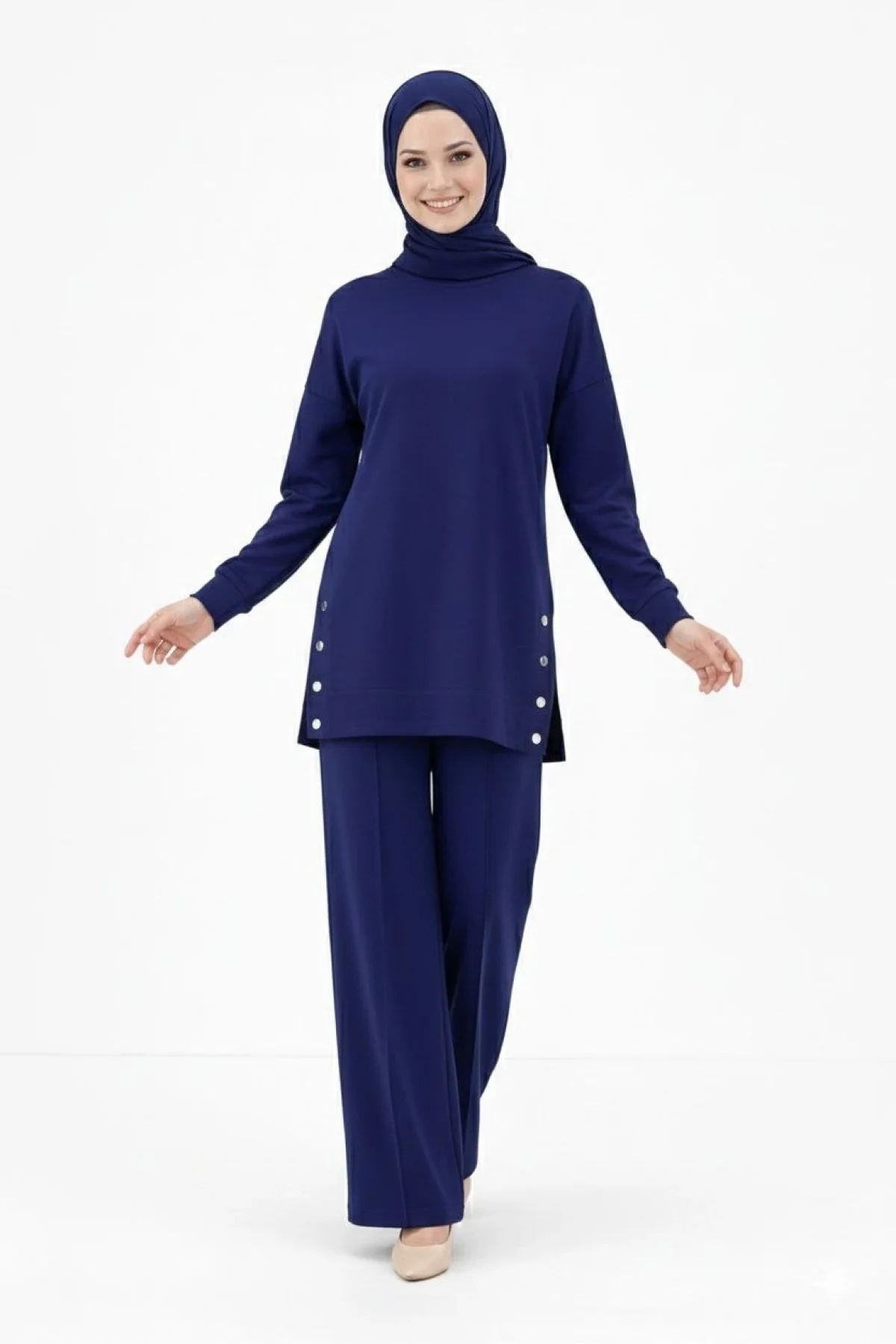 Osy Modal yumuşak dokulu Modern Tesettür Takım Yandan Metal Çıtçıtlı Uzun Tunik - Lacivert