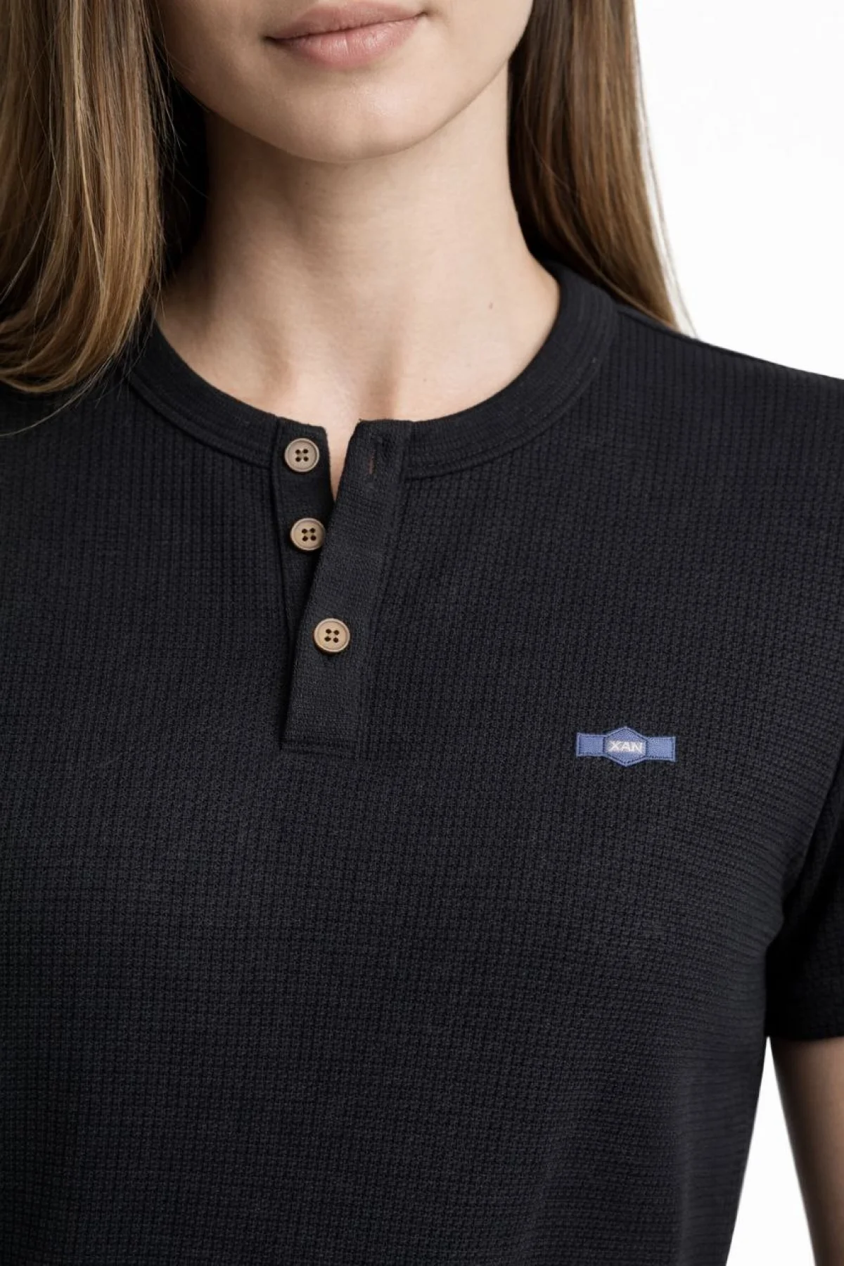 Kadın Waffle Dokulu Likralı Henley Yaka Düğmeli Regular Kısa Kollu T-Shirt - Siyah