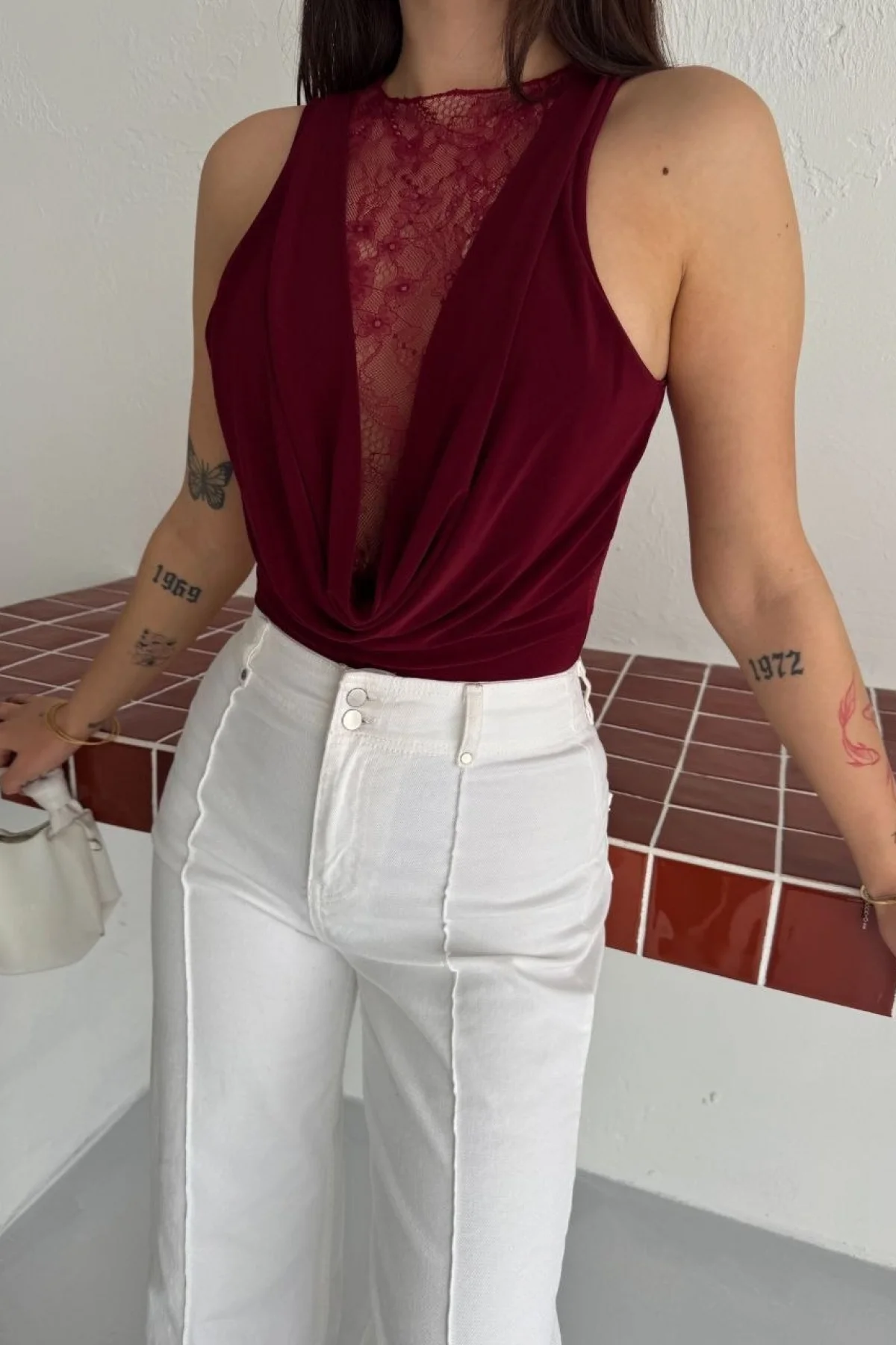 Kadın Dantel Detaylı Derin Dekolte Body Şık Kolsuz Yazlık Bodysuit - Bordo