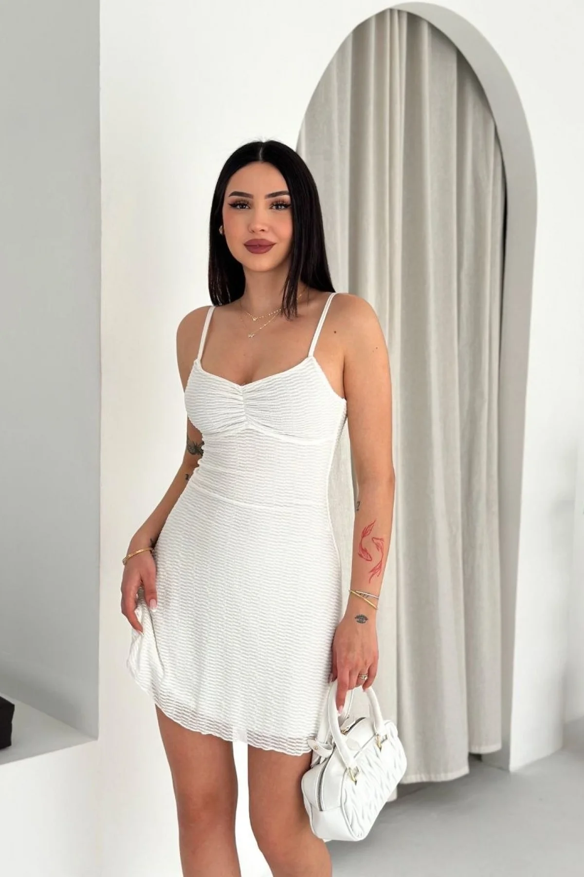 Kadın Askılı Mini Elbise Drapeli Göğüs Detay Likralı Yazlık Fit - Beyaz