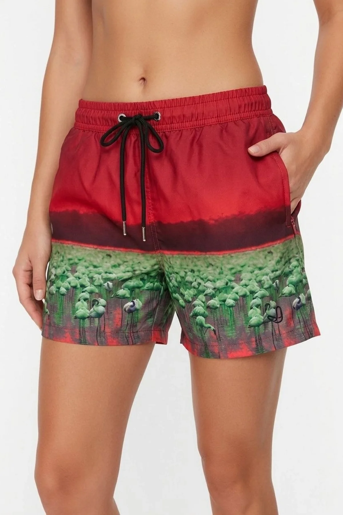 Kadın Deniz Şortu Fermuarlı Cepli File Astarlı Hızlı Kuruyan Premium - Kırmızı