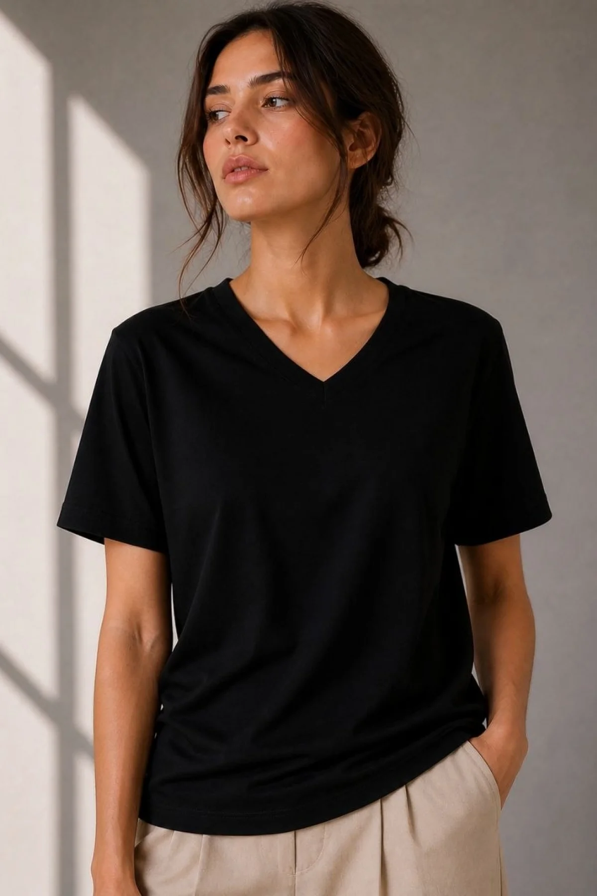 Kadın V Yaka Basic Tişört Kısa Kol Yazlık Regular Fit T-Shirt - Siyah