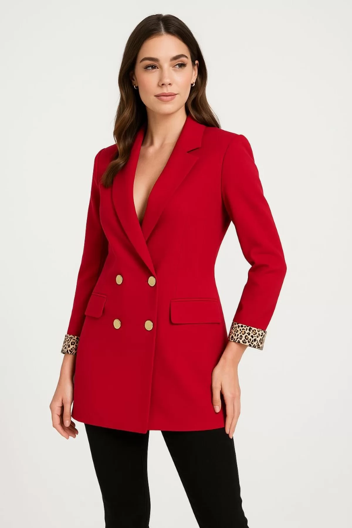 Kadın Kırmızı Kırlangıç Yaka Altın Düğmeli Blazer Leopar Manşetli Ceket- Kırmızı