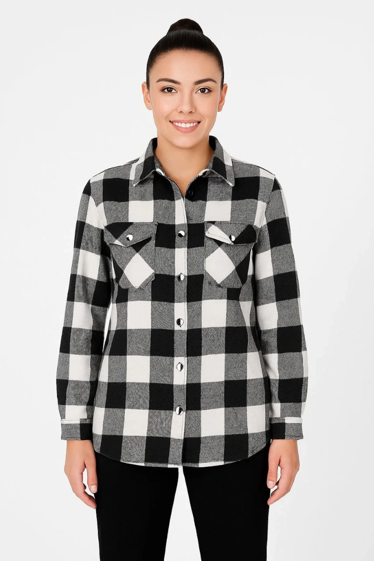 Kadın Oduncu Gömlek – Uzun Kollu, Şardonlu Kumaş, Kırmızı Beyaz Kareli Desen, Regular Fit, Çift Cepli, Manşetli Günlük Şık Stil - Siyah