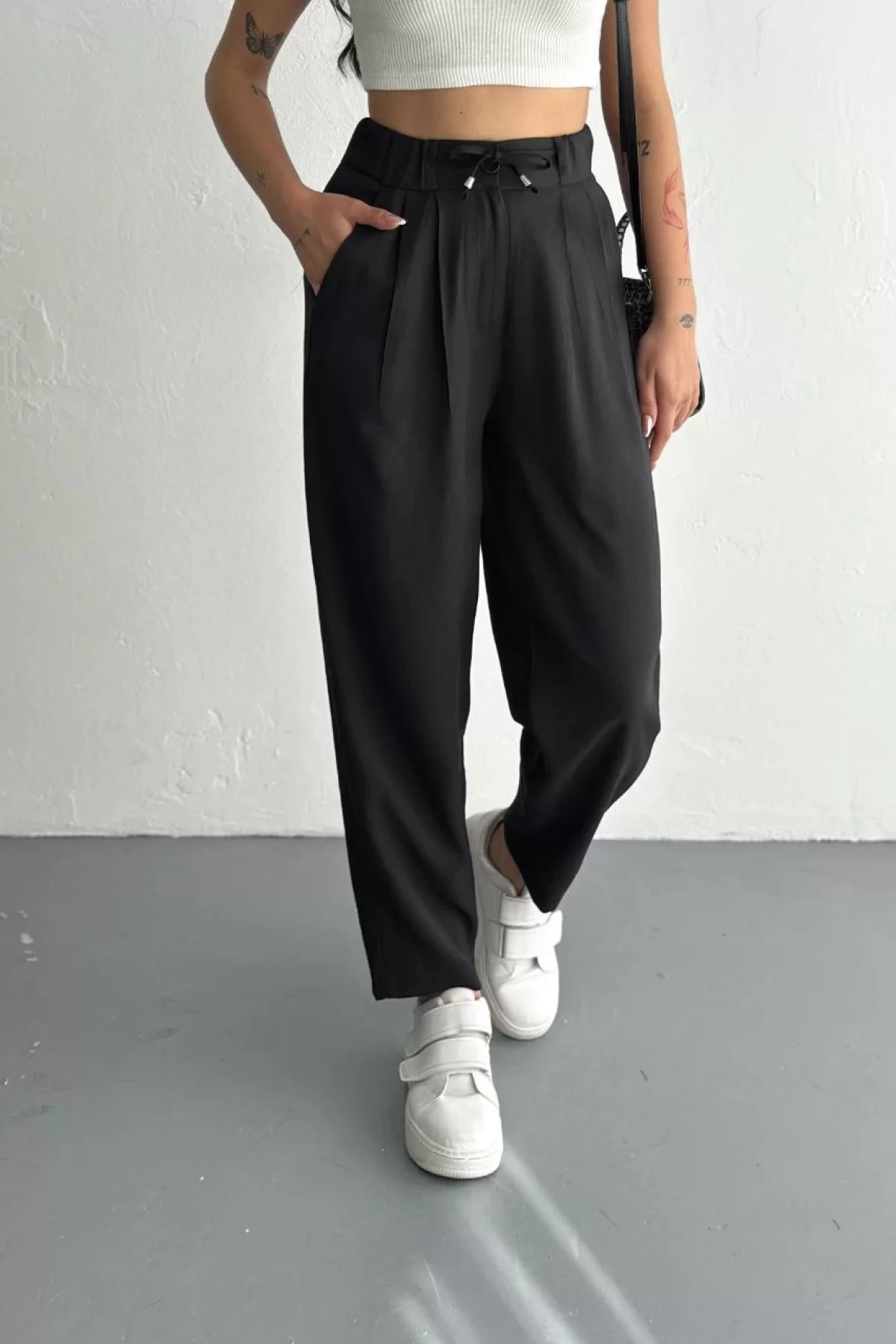 Kadın Yüksel Bel Rahat Paça Pantalon - Siyah