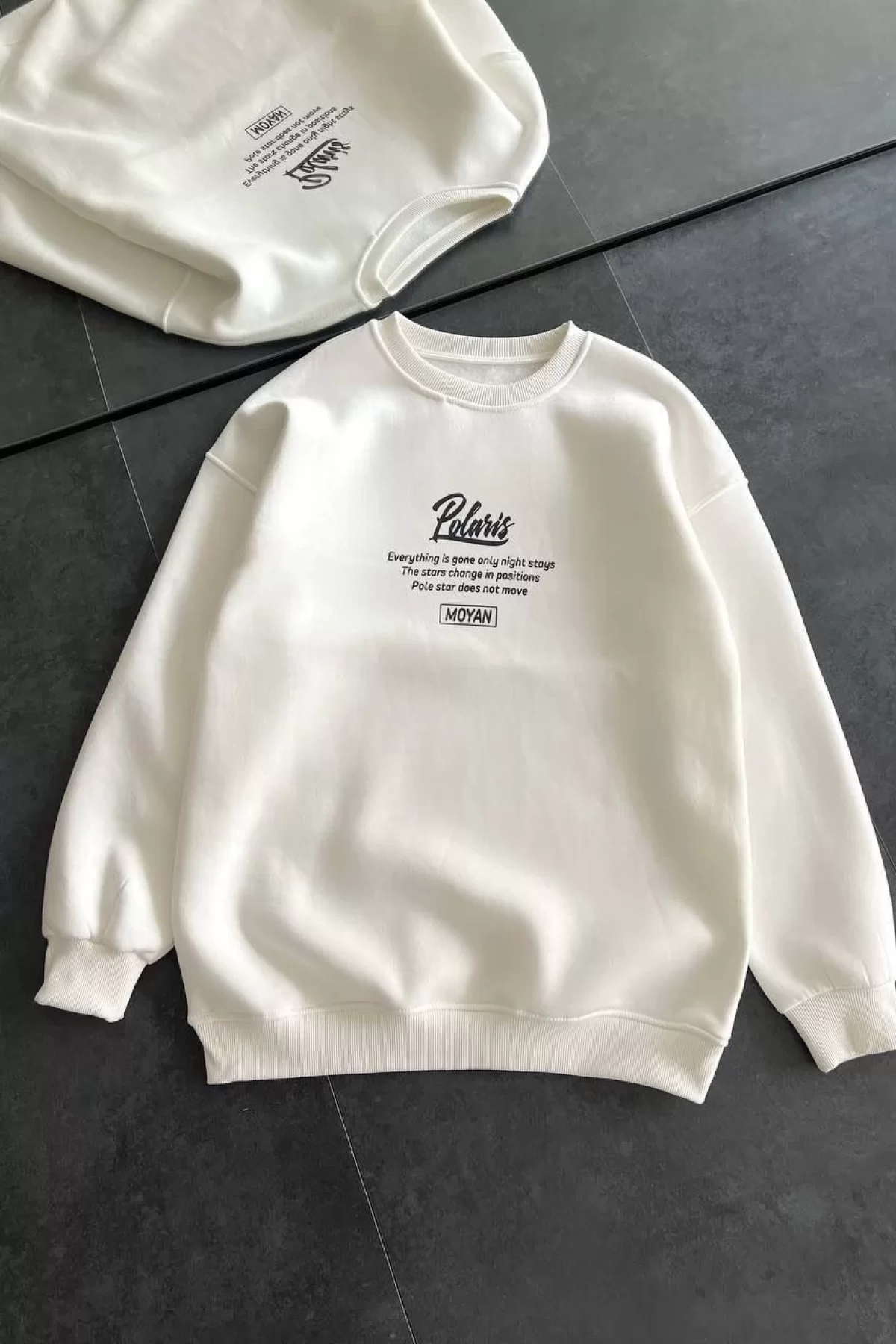 Kışlık Bisiklet Yaka Ön Ve Arka Baskılı SweatShirt - Beyaz