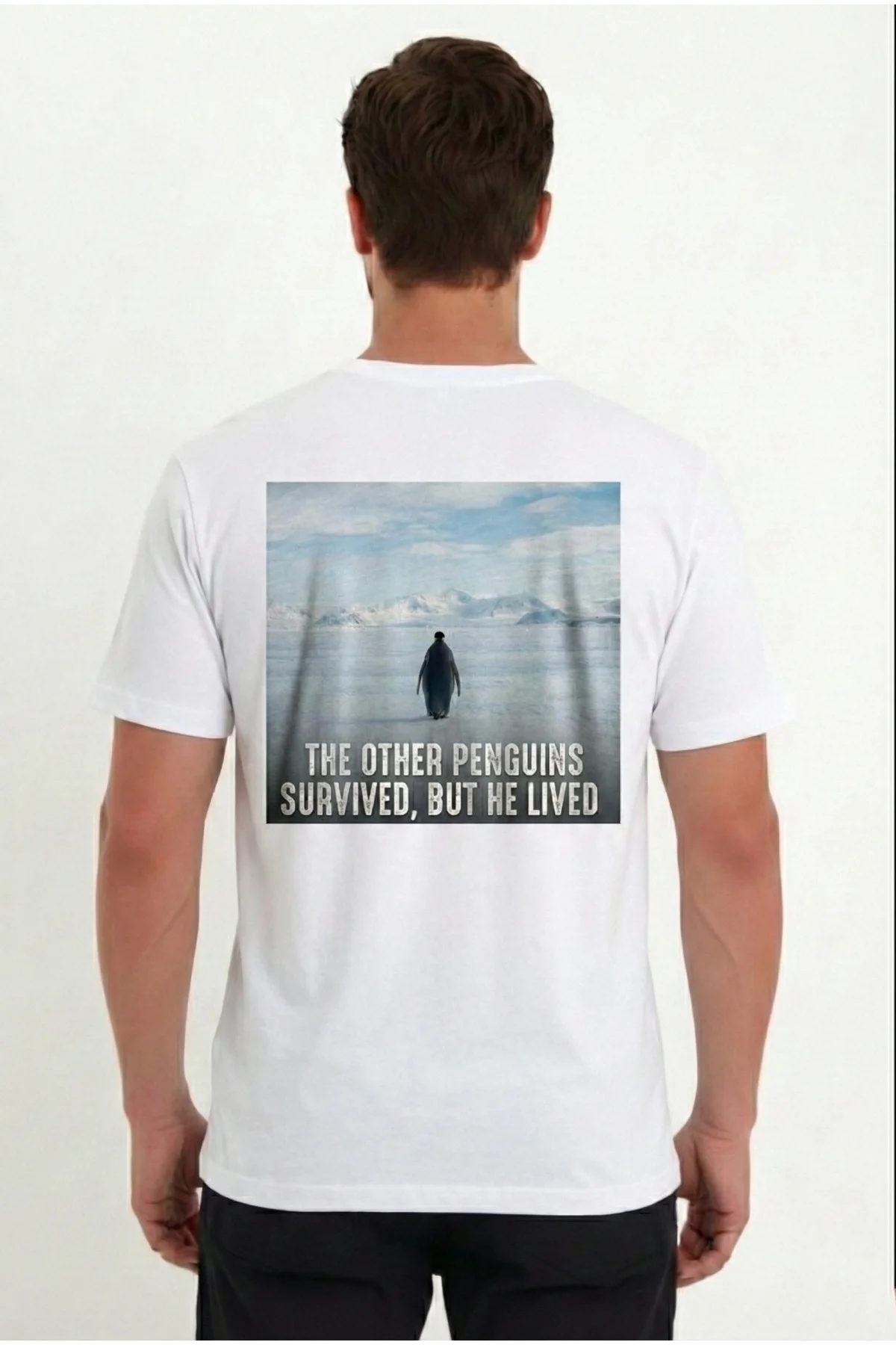 Erkek Oversize Tişört - Sırt Baskılı Survivor Penguin Temalı Felsefi Yazılı - Beyaz