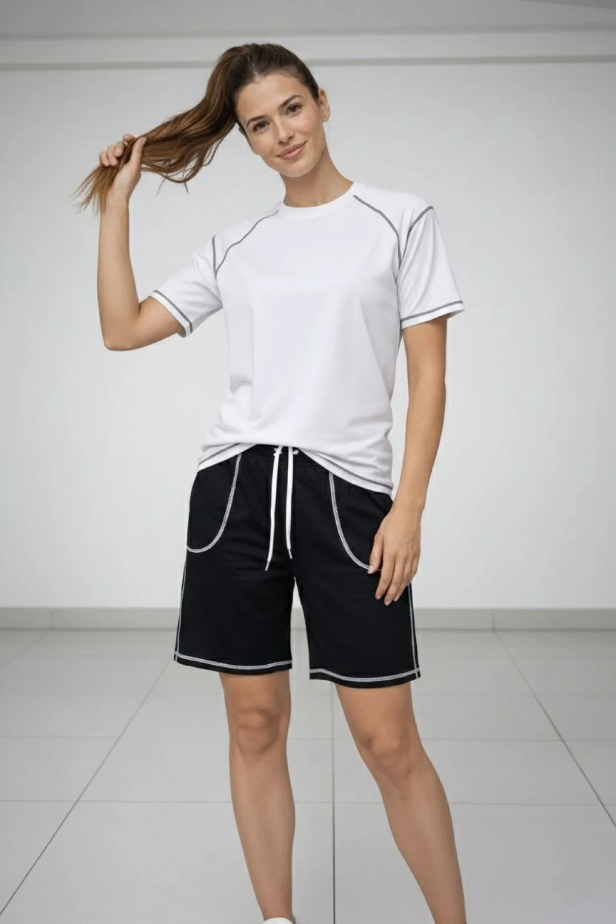 Kadın Spor Tişört Şort Takım Kontrast Dikiş Detaylı Ovarsize rahat kalıp - Beyaz