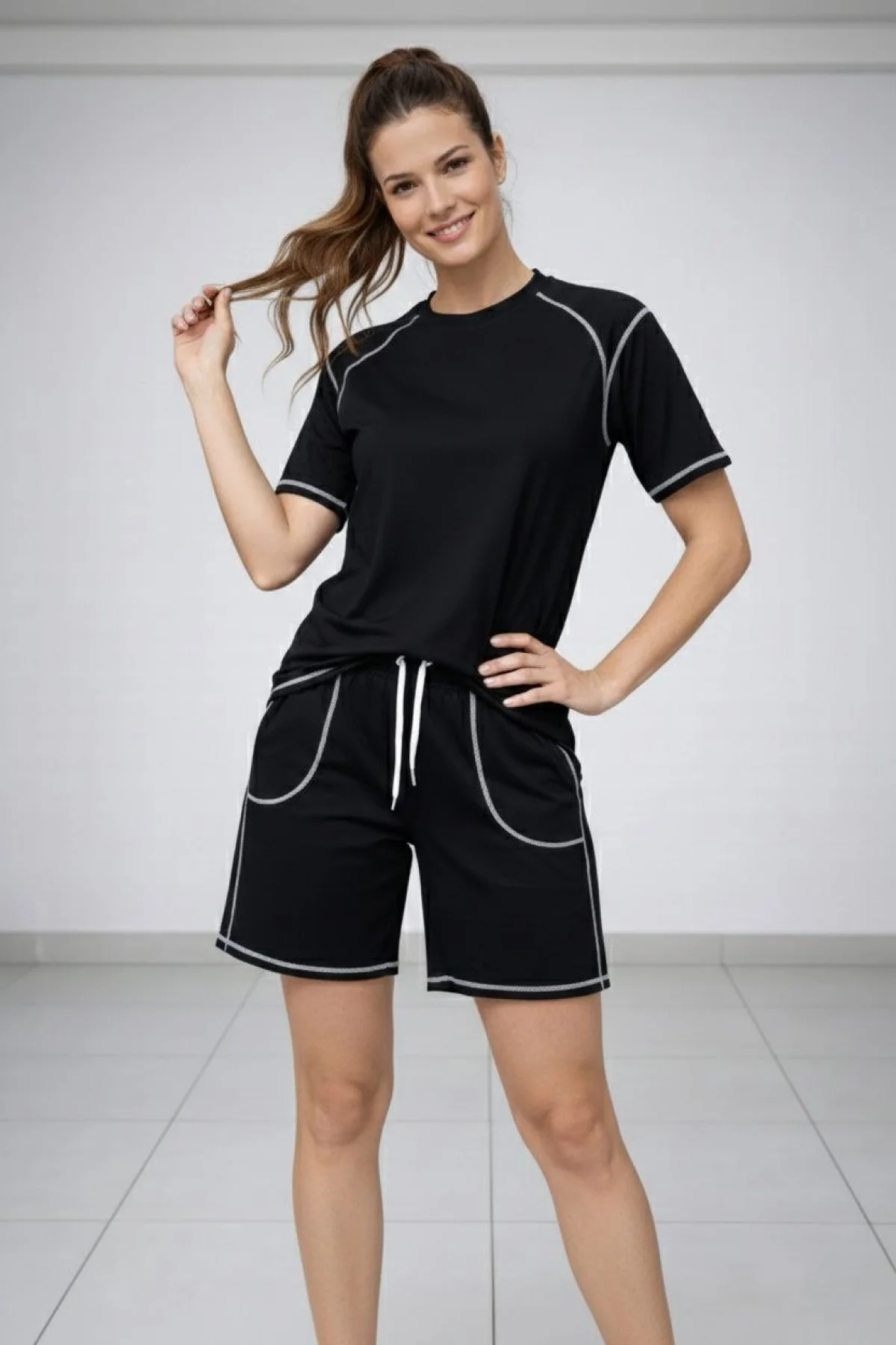 Kadın Spor Tişört Şort Takım Kontrast Dikiş Detaylı Ovarsize rahat kalıp - Siyah