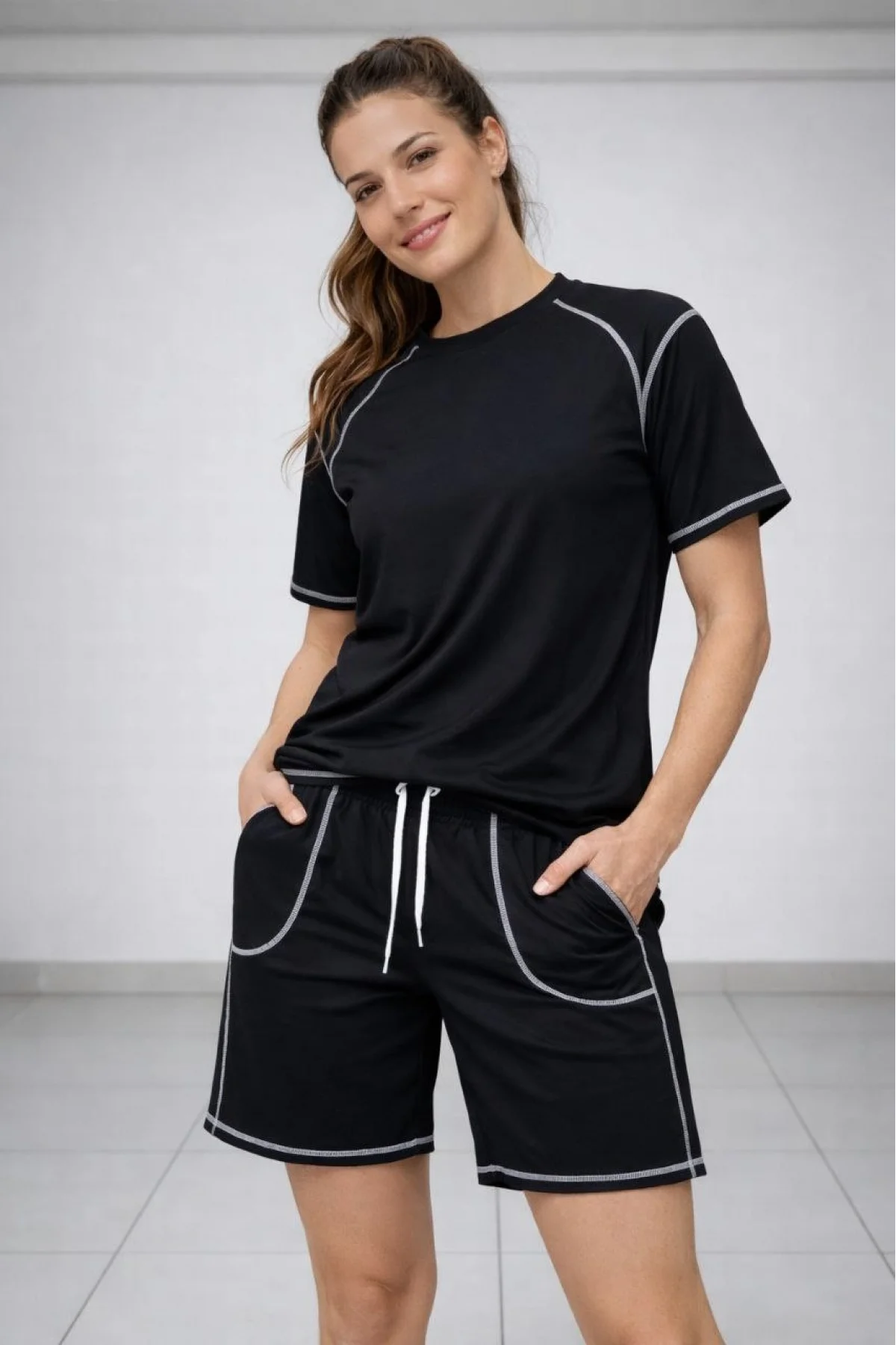 Kadın Spor Tişört Şort Takım Kontrast Dikiş Detaylı Ovarsize rahat kalıp - Siyah