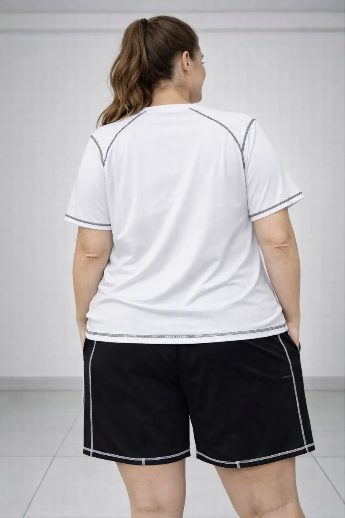 Kadın Battal Beden Kısa Kollu Tişört Şort Takım Kontrast Dikiş Detaylı Günlük Ev Giyimi - Beyaz