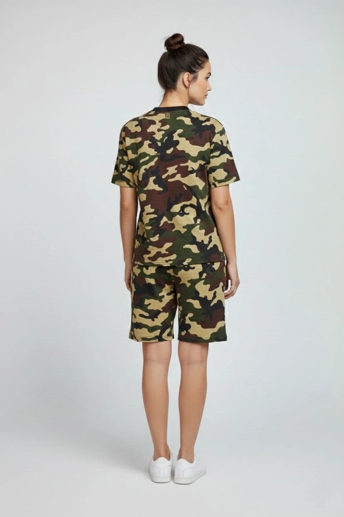 Kadın Kamuflaj Desenli Tişört Şort Takım Kesim 2’li - Kamuflaj