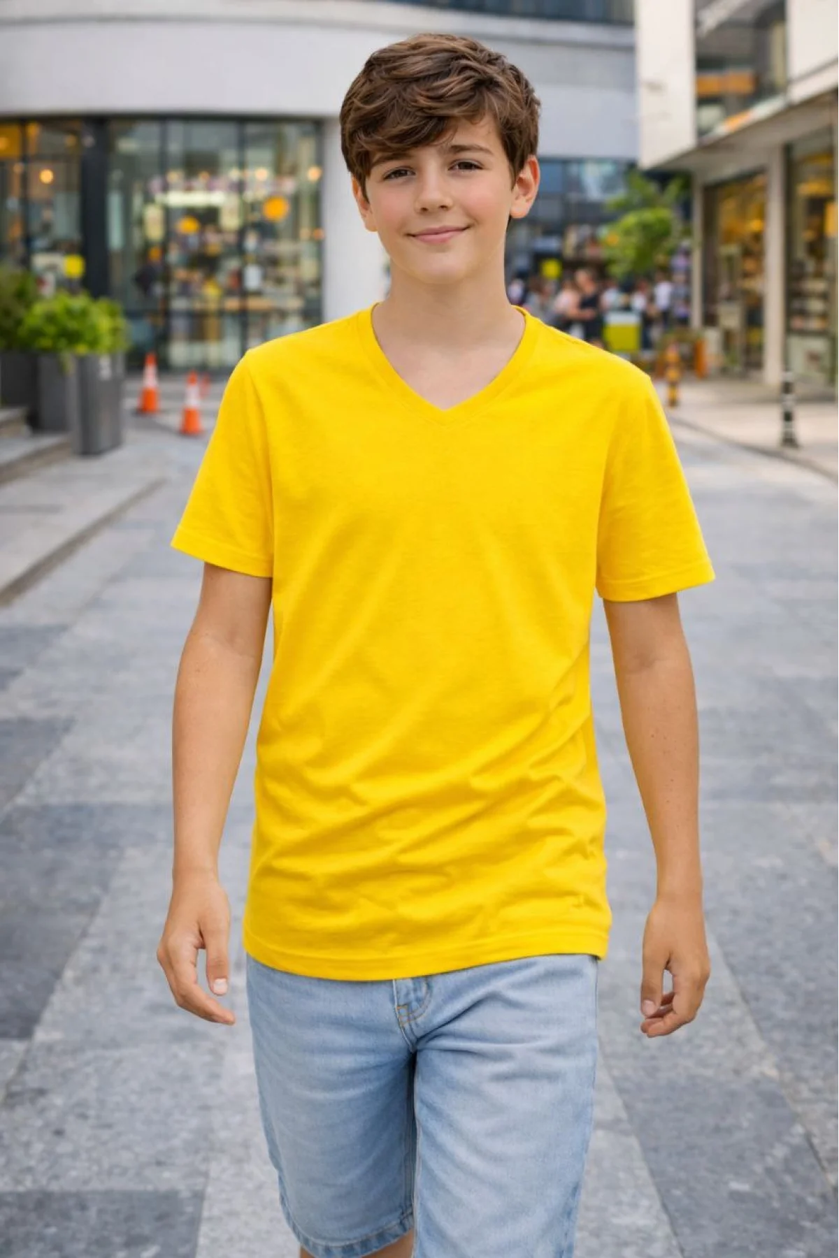 Genç Erkek Çocuk V Yaka Tişört Model - Sarı