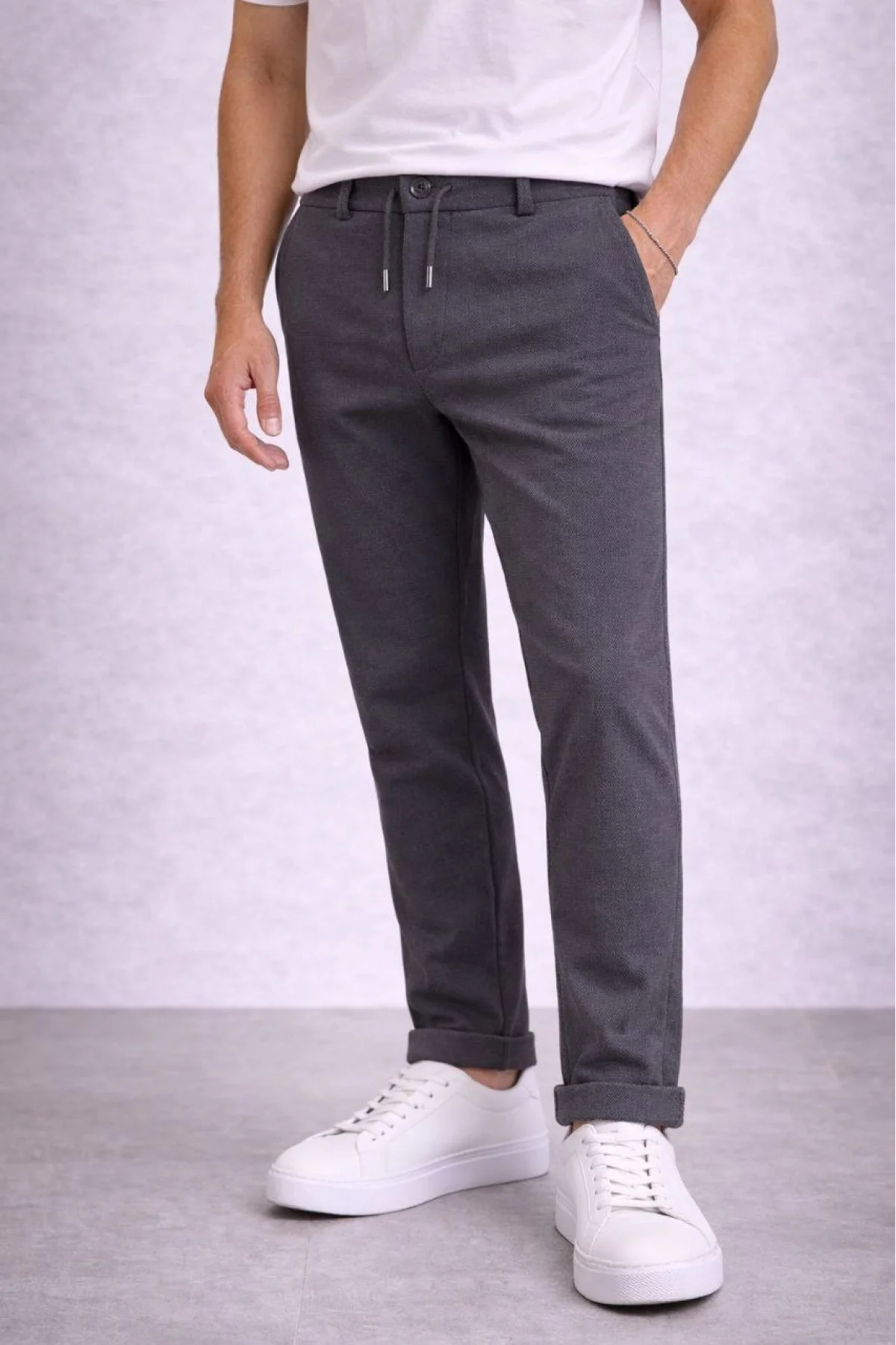 Erkek Diagonel Mikro dokulu Duble Paça Cepli Pantolon Bağcıklı Bel, Modern Kesim - Füme