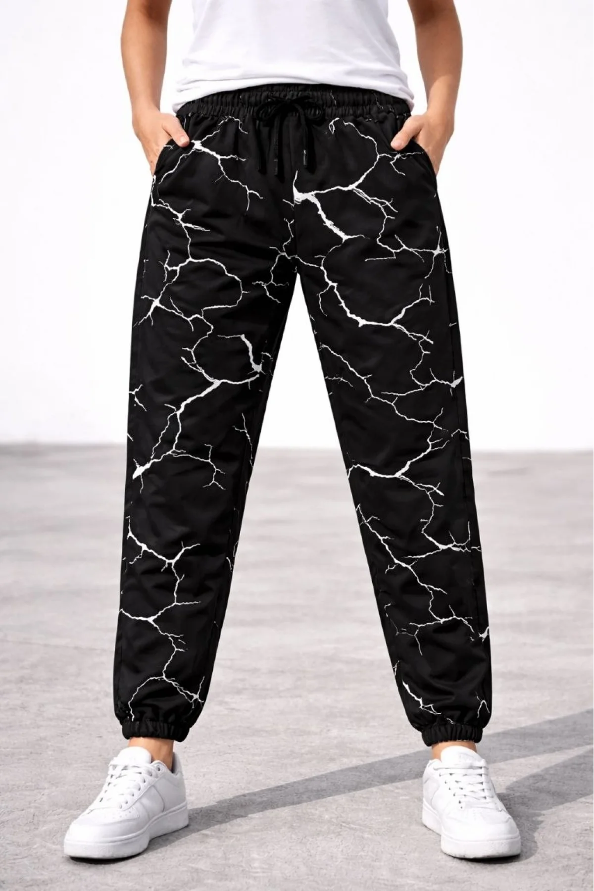 Kadın Dijital Baskılı Eşofman Altı Üç İplik Şardonlu Lastikli Paça Cepli Kalıp - Siyah