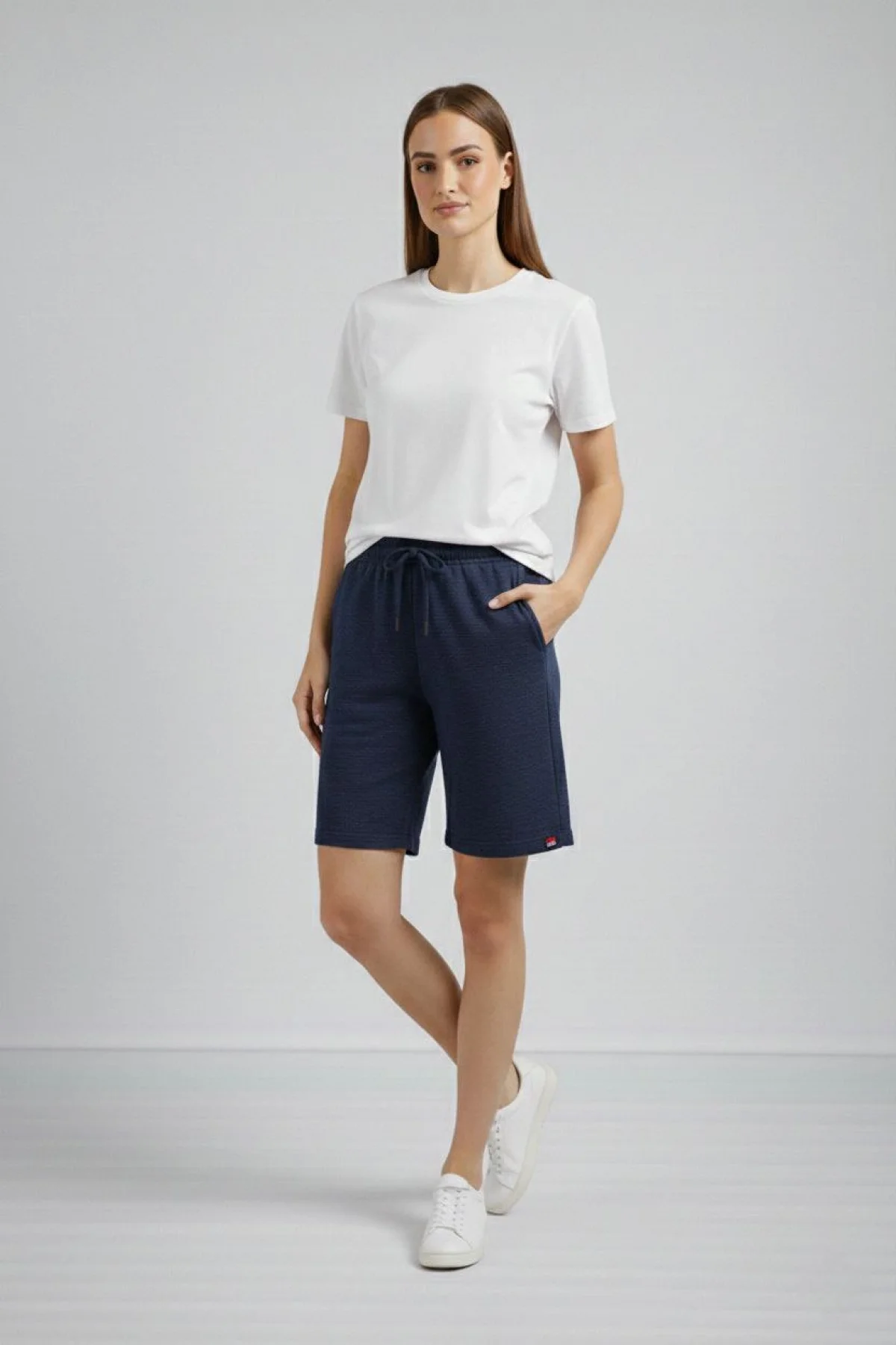 Kadın Dokuma otoban Şort Beli Lastikli Bağcıklı Cepli Kesim Şort - Lacivert