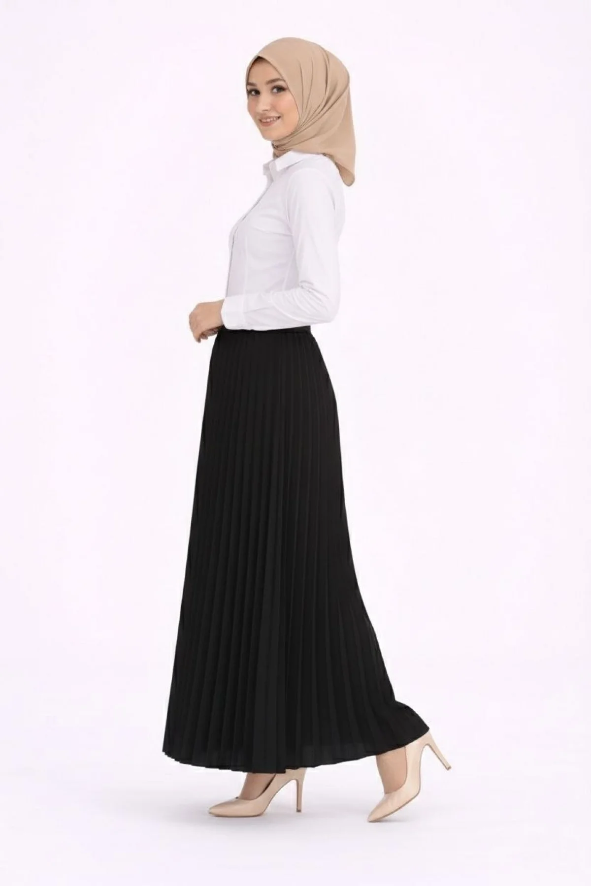 Tesettür Beyaz Gömlekli Pliseli Etek İkili Takım Gündelik ve Ofis Şıklığı - Siyah