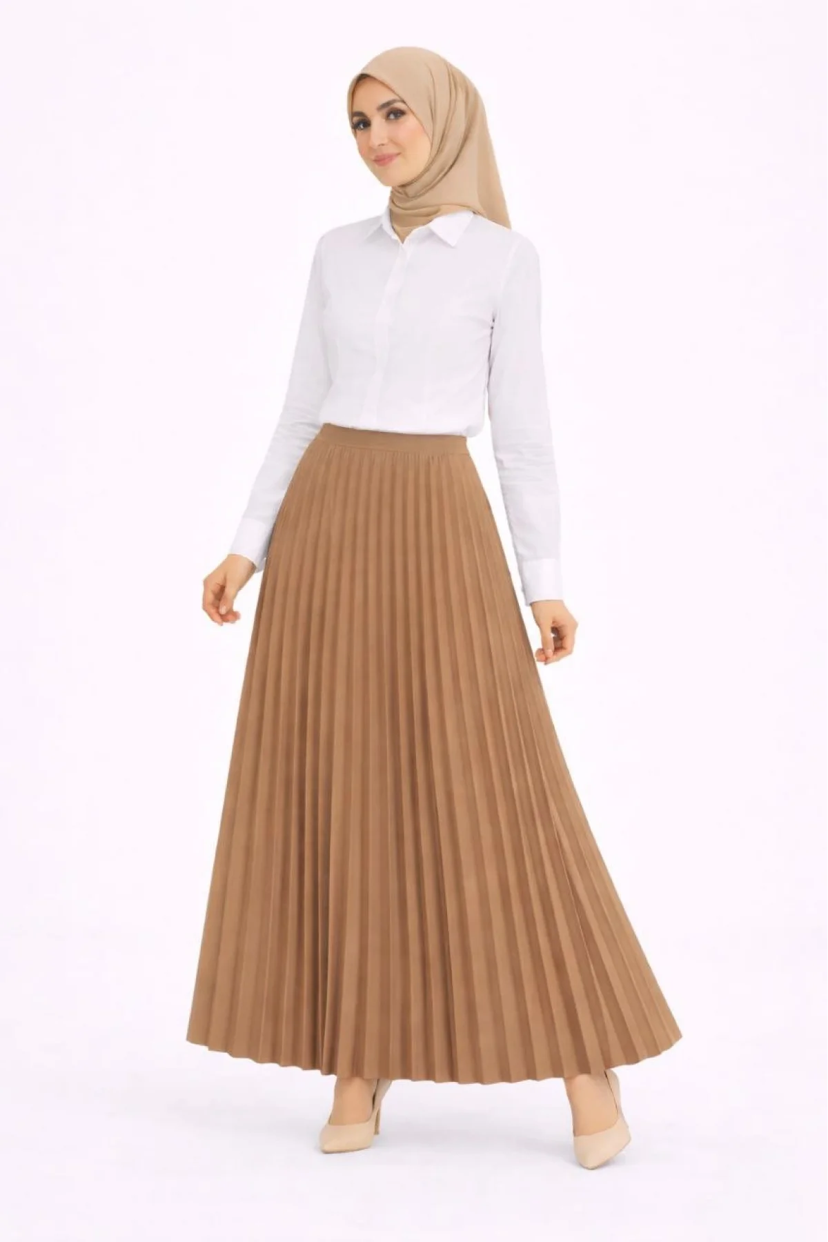 Tesettür Beyaz Gömlekli Pliseli Etek İkili Takım Gündelik ve Ofis Şıklığı - Kahverengi