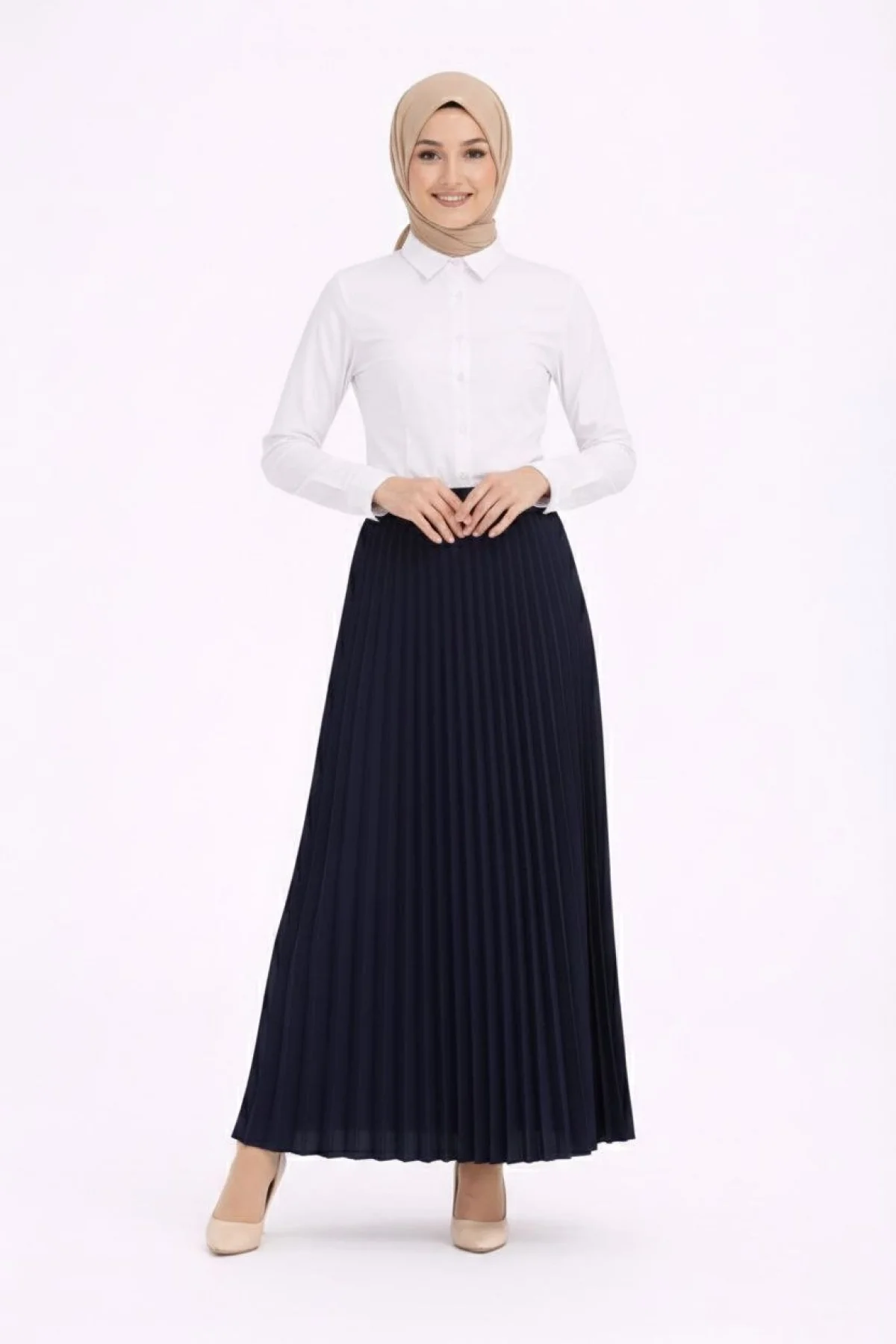Tesettür Beyaz Gömlekli Pliseli Etek İkili Takım Gündelik ve Ofis Şıklığı - Lacivert