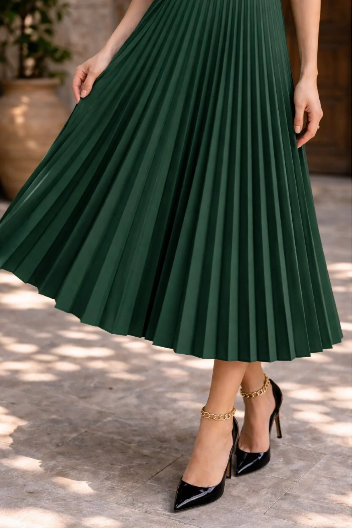 Kadın 90 Cm Saten Kumaş Pliseli Midi Etek Şık ve Zarif Tasarım - Çağla Yeşili