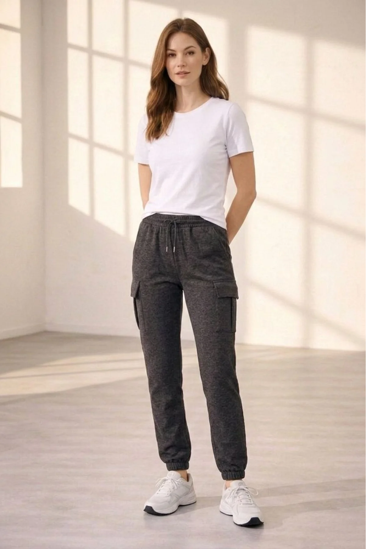 Kadın Jogger Eşofman Altı Rahat Kalıp, Kargo Cepli, Lastikli Paça, Günlük Spor Pantolon - Füme