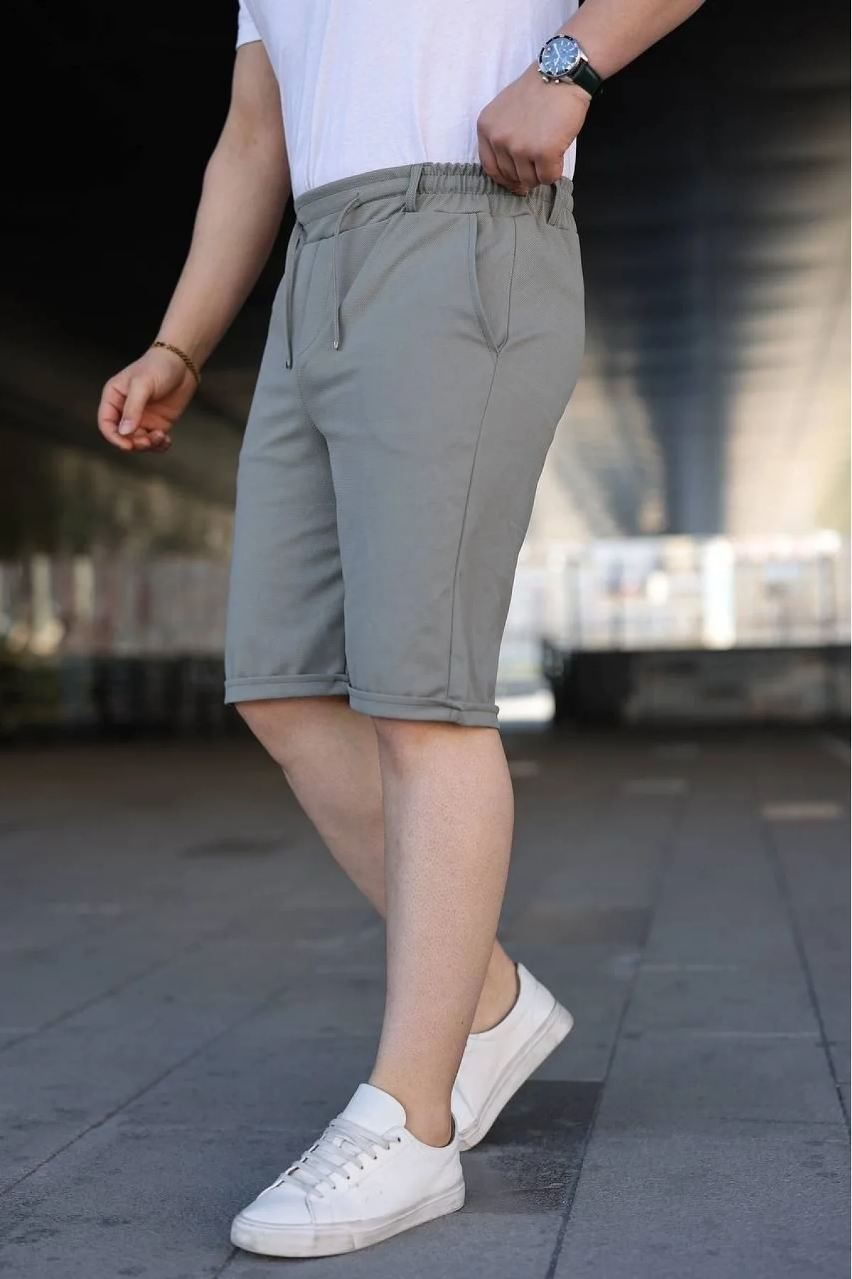 Erkek Diagonel Kumaş Duble Paça Cepli Bağcıklı Bel Lastikli ŞORT - Mint Yeşili