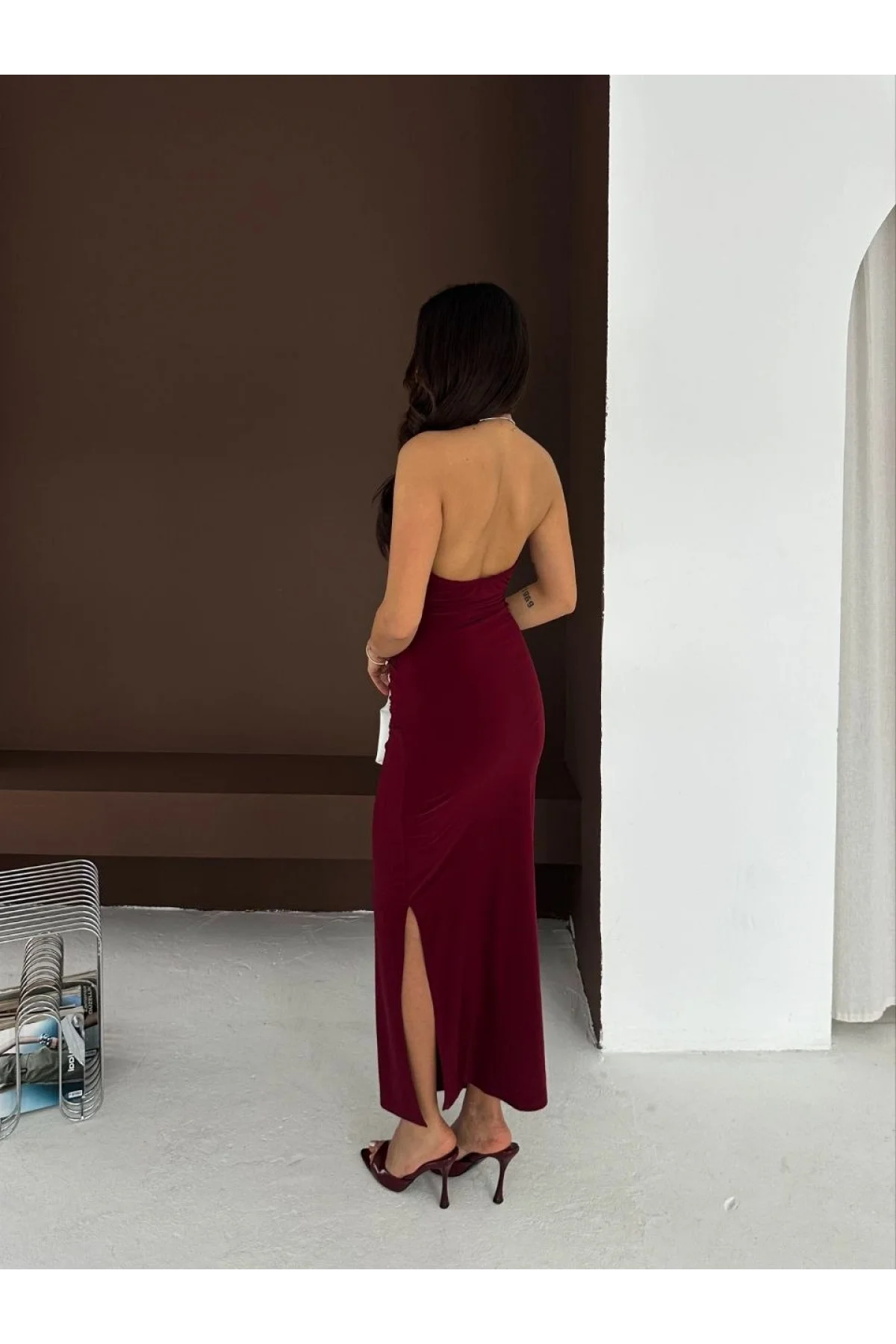 Kadın Uzun Abiye Elbise Yırtmaçlı Sırt Dekolteli Şık Gece Elbisesi - Bordo