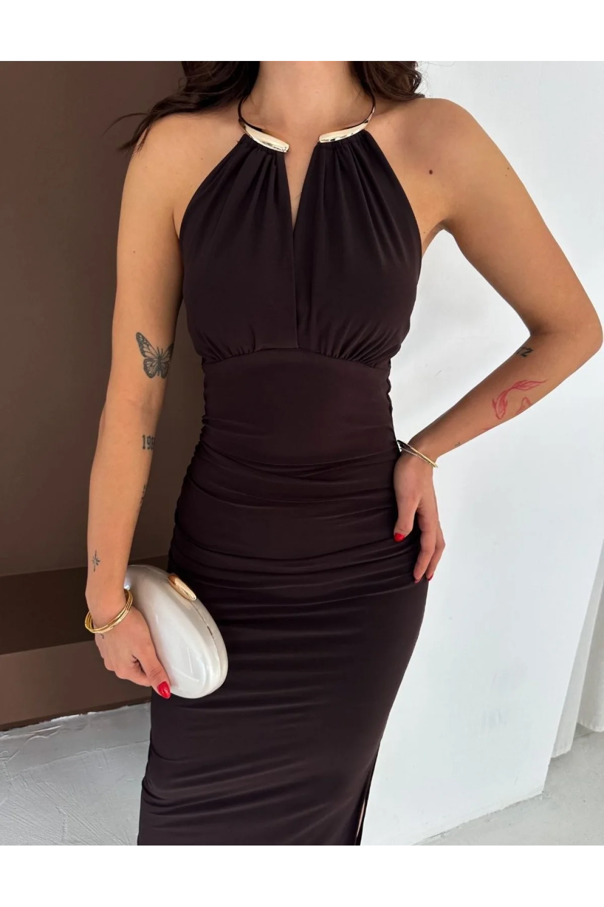 Kadın Uzun Abiye Elbise Yırtmaçlı Sırt Dekolteli Şık Gece Elbisesi - Kahverengi