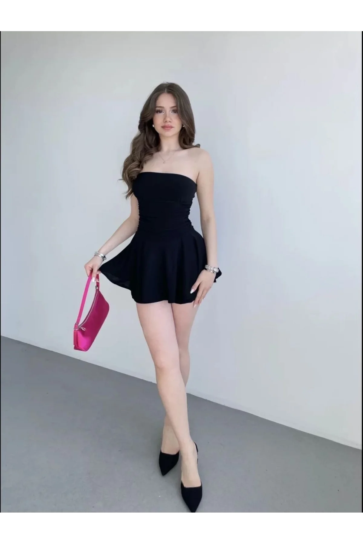 Kadın Straplez Mini Etek Görünümlü Şortlu Elbise Büzgülü Şık Yazlık - Siyah