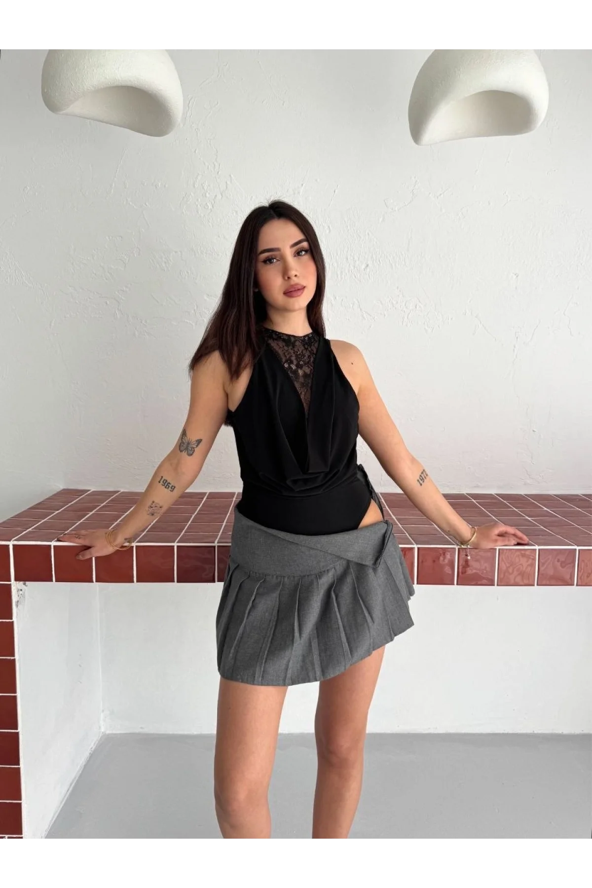 Kadın Dantel Detaylı Derin Dekolte Body Şık Kolsuz Yazlık Bodysuit - Siyah